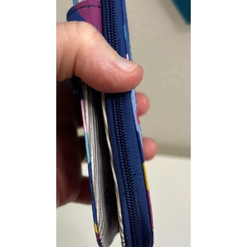 NWOT Travelon RFID Single Zip Wallet Floral Striped Navy Blue Pink Red Thin READ